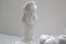 Load image into Gallery viewer, Chess piece - The Queen from English fine bone china