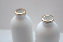 Load image into Gallery viewer, English fine bone china small bottle with gold rims - bud vase