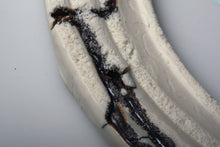 Load image into Gallery viewer, White round frame in stoneware Limoges porcelain and red clay