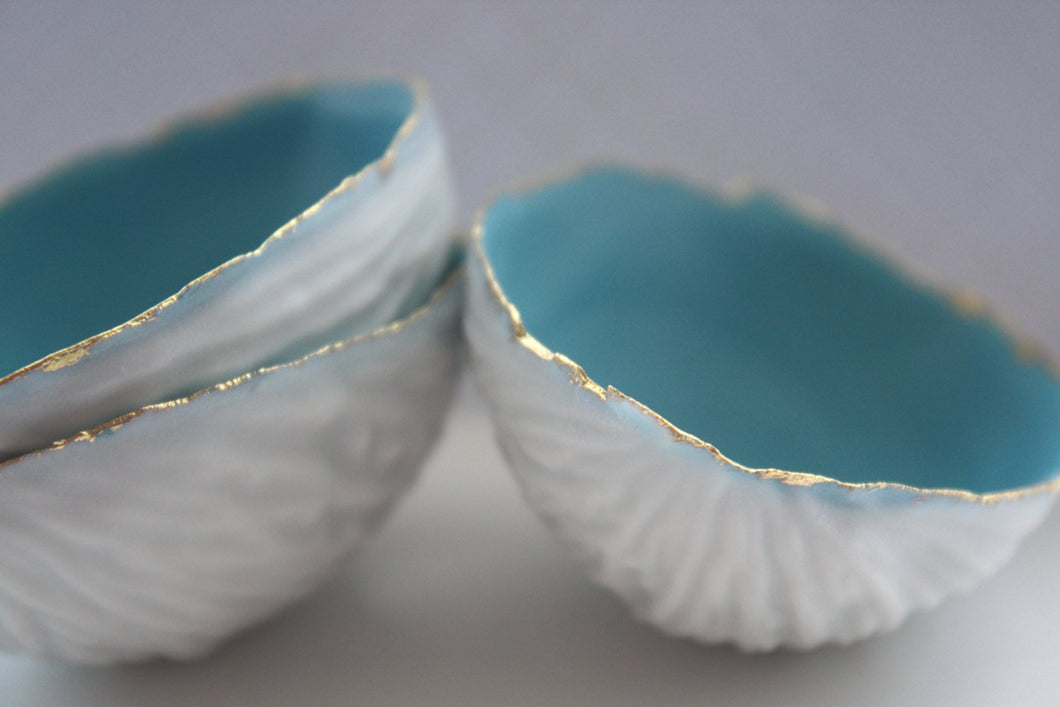 Big walnut shells from stoneware porcelain with blue interior and real gold - ring dish
