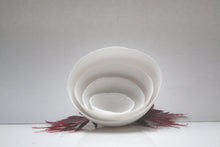 Load image into Gallery viewer, Set of 4 English fine bone china nesting stoneware bowls