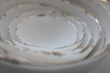 Load image into Gallery viewer, Stoneware fine bone china bowls with real gold in 7 differnt sizes. Ring dish
